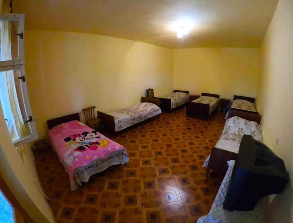 Nnn Guest House กอริส ห้อง รูปภาพ