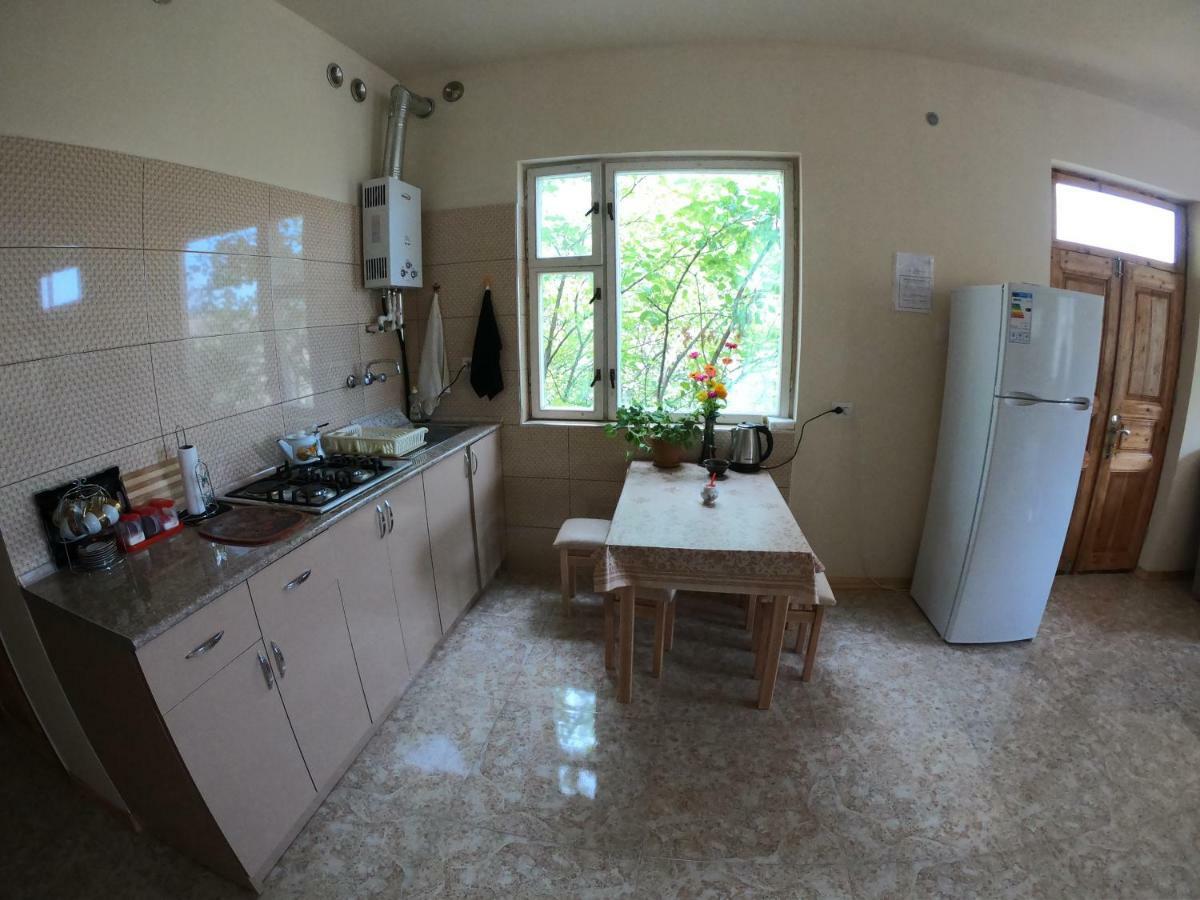 Nnn Guest House กอริส ภายนอก รูปภาพ